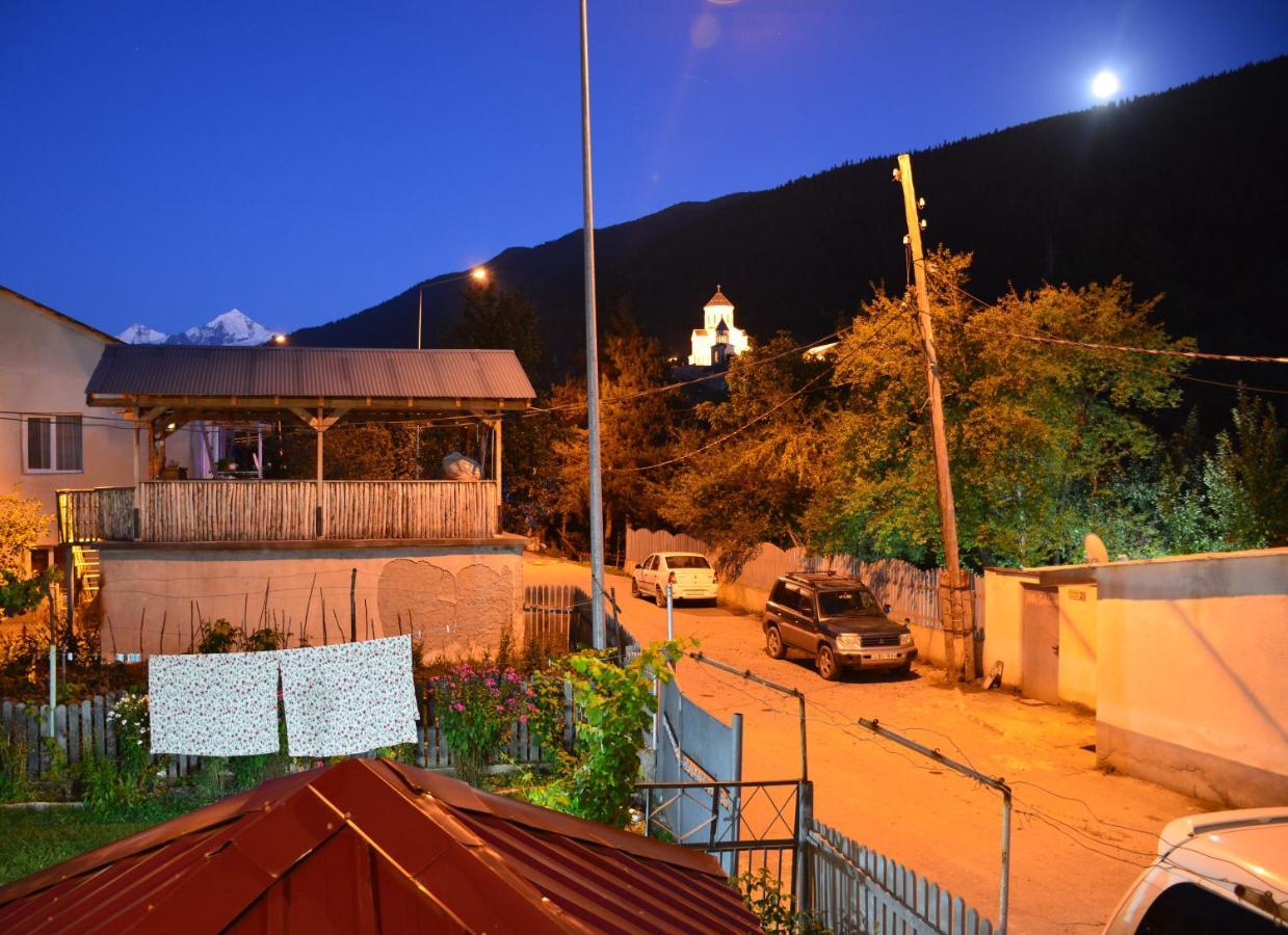 House In ميستيا المظهر الخارجي الصورة