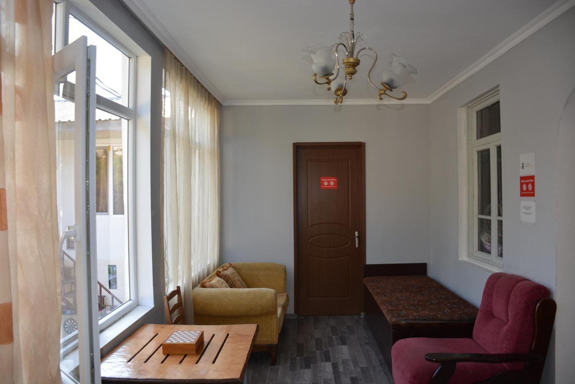 House In ميستيا المظهر الخارجي الصورة