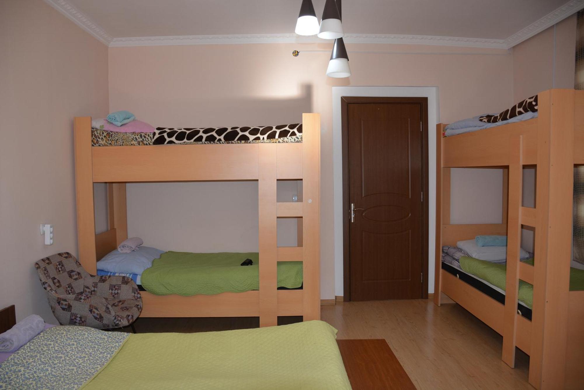 House In ميستيا المظهر الخارجي الصورة