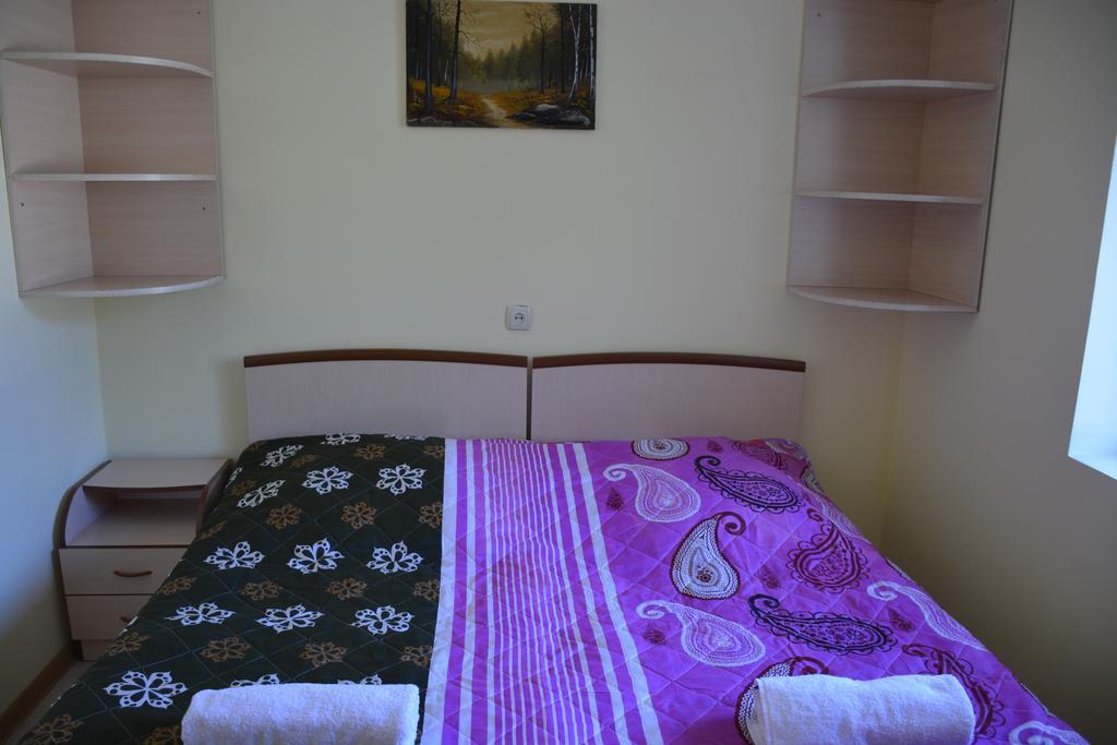 House In ميستيا المظهر الخارجي الصورة