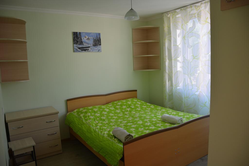 House In ميستيا المظهر الخارجي الصورة